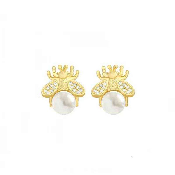 korean simple and small bee pearl earrings s925 pure sier needle personality versatile women's indifference fashion, Golden
korean simple and small bee pearl earrings s925 pure sier needle personality versatile women's indifference fashion, Golden