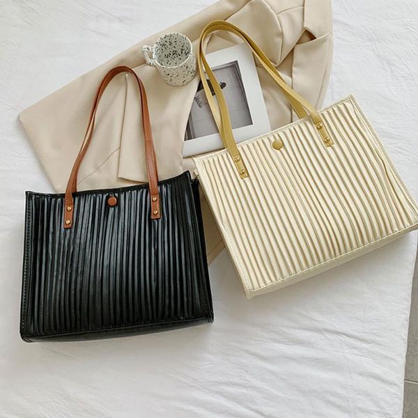 evening bags simple vintage leather pleated shoulder women casual female stripe large capacity handbag luxury ladies bucket daily totes
evening bags simple vintage leather pleated shoulder women casual female stripe large capacity handbag luxury ladies bucket daily totes
