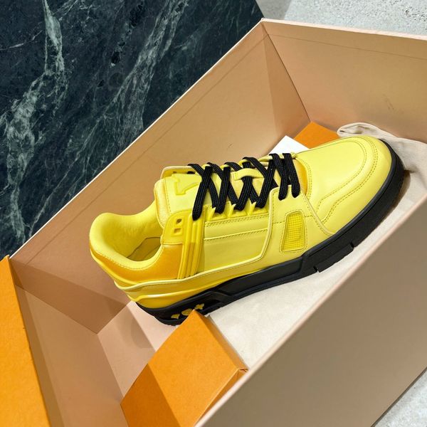women and men's designer shoes luxury brand flat sneaker couples contracted unique design very comfortable has size, Red;white
women and men's designer shoes luxury brand flat sneaker couples contracted unique design very comfortable has size, Red;white