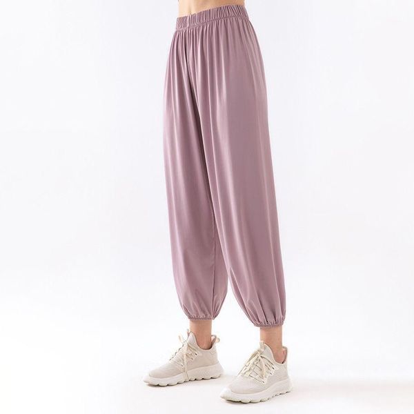 yoga outfit women pants spring summer thin ice silk solid casual sportswear running sports outdoor fitness loose breathable trousers
yoga outfit women pants spring summer thin ice silk solid casual sportswear running sports outdoor fitness loose breathable trousers