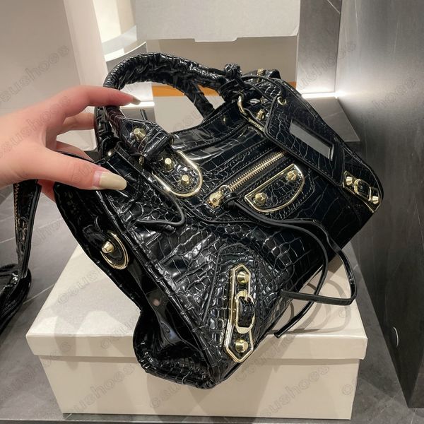 motorcycle bag alligator hourglass packbag designer classic womens tote handbag luxurys canvas leather shoulder bags crossbody tote large ca
motorcycle bag alligator hourglass packbag designer classic womens tote handbag luxurys canvas leather shoulder bags crossbody tote large ca