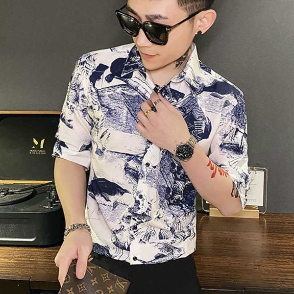 designer printed men's shirt short sleeve slim streetwear shirts summer social party nightclub casual shirt chemise homme 210527, White;black
designer printed men's shirt short sleeve slim streetwear shirts summer social party nightclub casual shirt chemise homme 210527, White;black