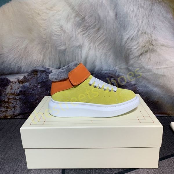 luxury designer shoes men women suede lace-up wide sports sneakers with contrasting curly sheepskin lining back jogging shoe, Black
luxury designer shoes men women suede lace-up wide sports sneakers with contrasting curly sheepskin lining back jogging shoe, Black