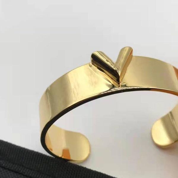 bangle wholesale korean bracelet openings for men women stainless steel luxury jewelry retro widening gift couples, Black
bangle wholesale korean bracelet openings for men women stainless steel luxury jewelry retro widening gift couples, Black