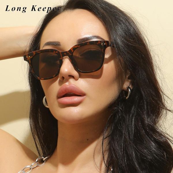longkeeper retro rivet square sunglasses men women gradient sun glasses decorative vacation shades uv400 lentes de sol, White;black
longkeeper retro rivet square sunglasses men women gradient sun glasses decorative vacation shades uv400 lentes de sol, White;black