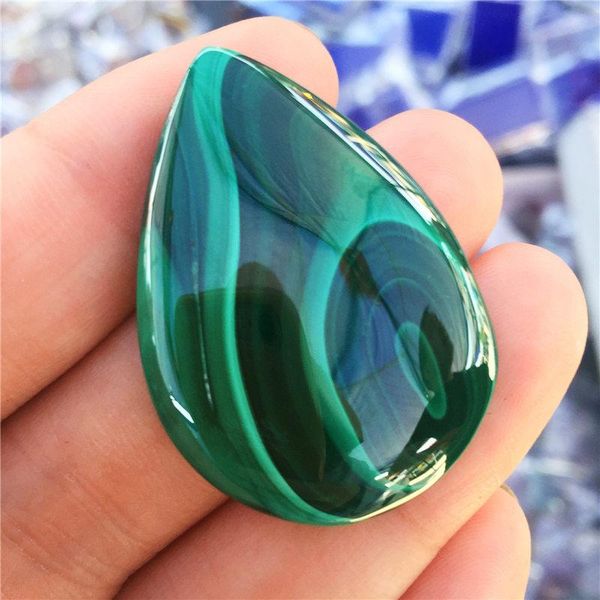 1pcs beautiful natural malachite wholesale diy necklace gem birthday gift decorative objects & figurines
1pcs beautiful natural malachite wholesale diy necklace gem birthday gift decorative objects & figurines