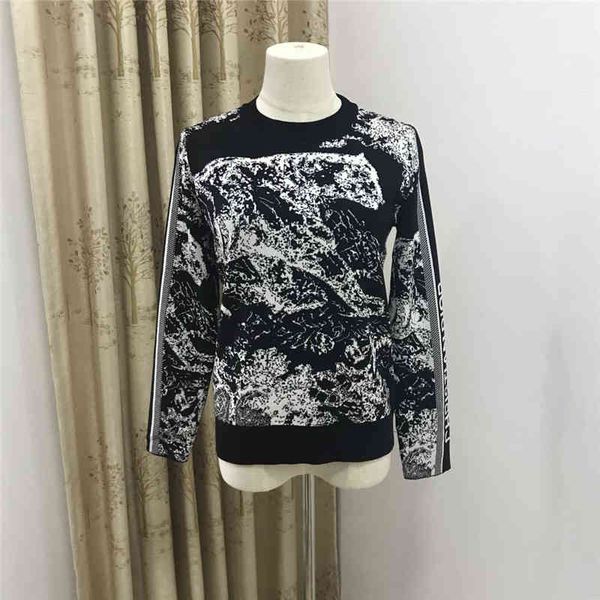 design clothing early autumn new jungle animal jacquard long sleeve ice silk knitted leisure straight tube wide leg pants set women, White
design clothing early autumn new jungle animal jacquard long sleeve ice silk knitted leisure straight tube wide leg pants set women, White