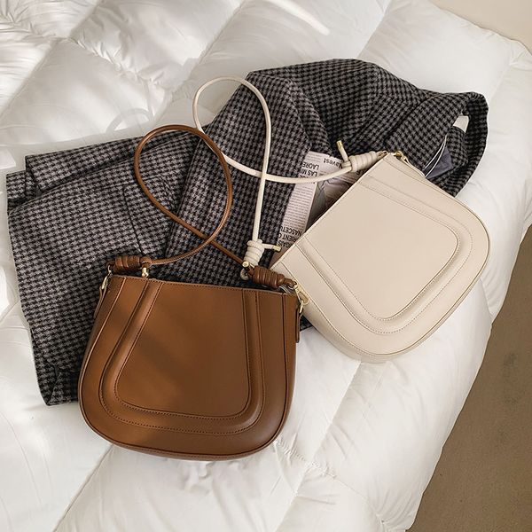 messenger bags messenger bags2021 summer women's small fashion texture foreign style messenger net red bucket bag
messenger bags messenger bags2021 summer women's small fashion texture foreign style messenger net red bucket bag