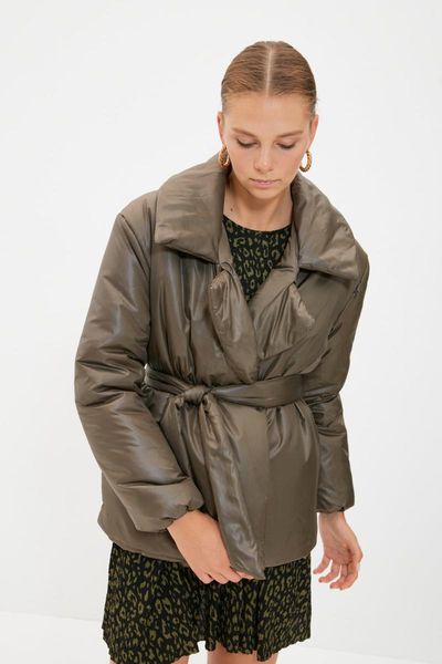 women's jackets trendyol belted studs it should cover inflatable coat twoaw22mo0044, Black;brown
women's jackets trendyol belted studs it should cover inflatable coat twoaw22mo0044, Black;brown