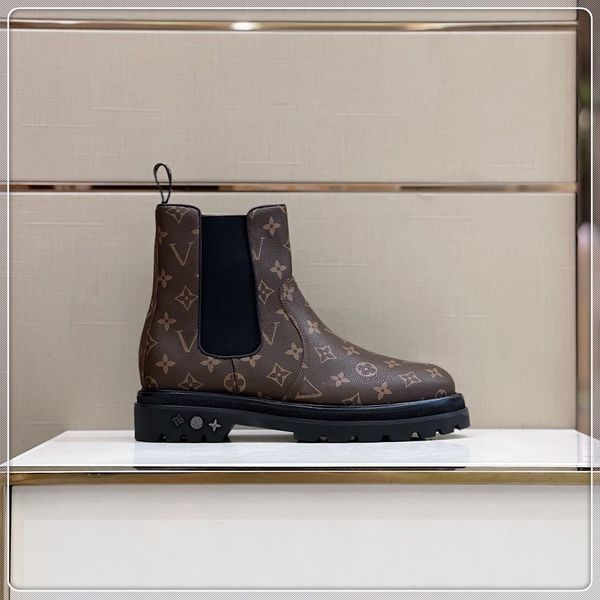 designer man ankle boots luxury shoes black calfskin rubber sole men fashion booty famous party wedding shoes, Red;white
designer man ankle boots luxury shoes black calfskin rubber sole men fashion booty famous party wedding shoes, Red;white
