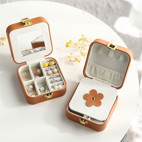 casegrace pu leather mini jewelry box organizer for earrings necklace ring storage casket travel portable jewellery case 211014, Black;white
casegrace pu leather mini jewelry box organizer for earrings necklace ring storage casket travel portable jewellery case 211014, Black;white