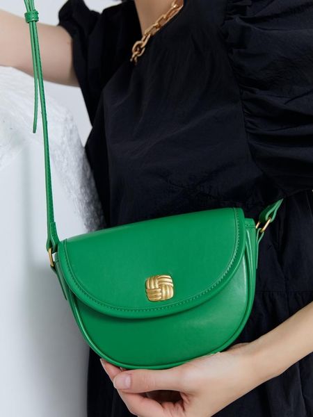 fashion design leather green women shoulder messenger small 2021 simple female crossbody phone bags
fashion design leather green women shoulder messenger small 2021 simple female crossbody phone bags