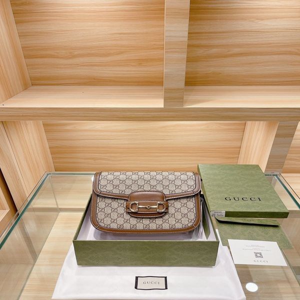 2021 new ni xiao zhan qi wei star same 1955 buckle saddle bag retro net red fashion women's bag crossbody bag ysj
2021 new ni xiao zhan qi wei star same 1955 buckle saddle bag retro net red fashion women's bag crossbody bag ysj