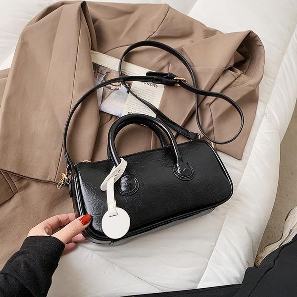 handbag ladies 2021 leather brand bag trendy net red fashion one shoulder messenger texture hand single bags
handbag ladies 2021 leather brand bag trendy net red fashion one shoulder messenger texture hand single bags