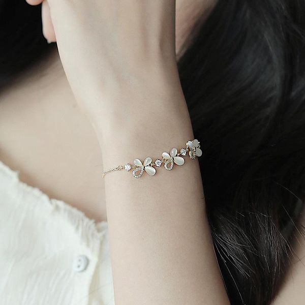 bangle cat's eye zircon butterfly bracelet european and american ins style fashion design sense net red jewelry, Black
bangle cat's eye zircon butterfly bracelet european and american ins style fashion design sense net red jewelry, Black