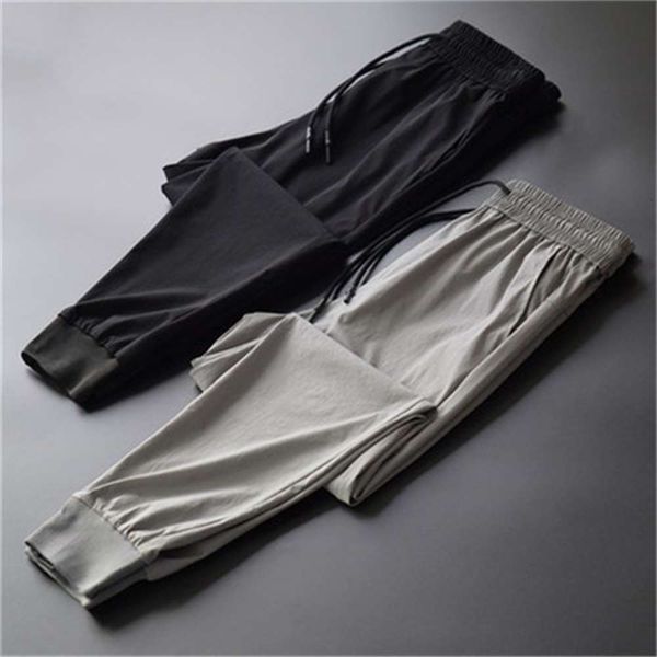 shorts quick drying sports pants men's casual leggings nine point harem pants air conditioning ice silk slippery drape thin, White;black
shorts quick drying sports pants men's casual leggings nine point harem pants air conditioning ice silk slippery drape thin, White;black
