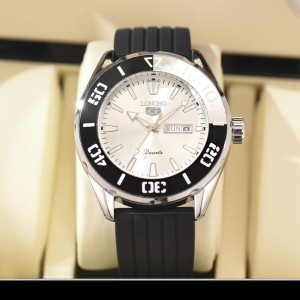 wristwatches sport fashion waterproof simple leisure business men's quartz watch, Slivery;brown
wristwatches sport fashion waterproof simple leisure business men's quartz watch, Slivery;brown