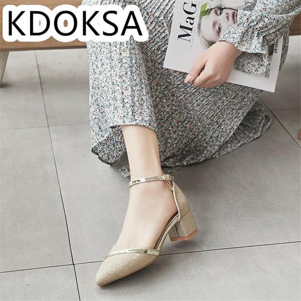 sandals chilly-heeled for women's summer 2021 baotou one-button high-heeled shoes women with midheel and diamond single, Black
sandals chilly-heeled for women's summer 2021 baotou one-button high-heeled shoes women with midheel and diamond single, Black