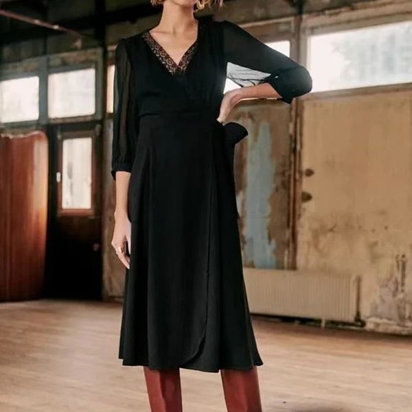 dress 2021 spring summer women v-neck black wrap midi dress lace trim patchwork lace-up female silk long dreses, Black;gray
dress 2021 spring summer women v-neck black wrap midi dress lace trim patchwork lace-up female silk long dreses, Black;gray