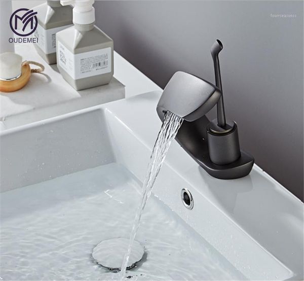 brass chrome deck mounted single handle and cold sink tap bathroom faucet water faucets1
brass chrome deck mounted single handle and cold sink tap bathroom faucet water faucets1