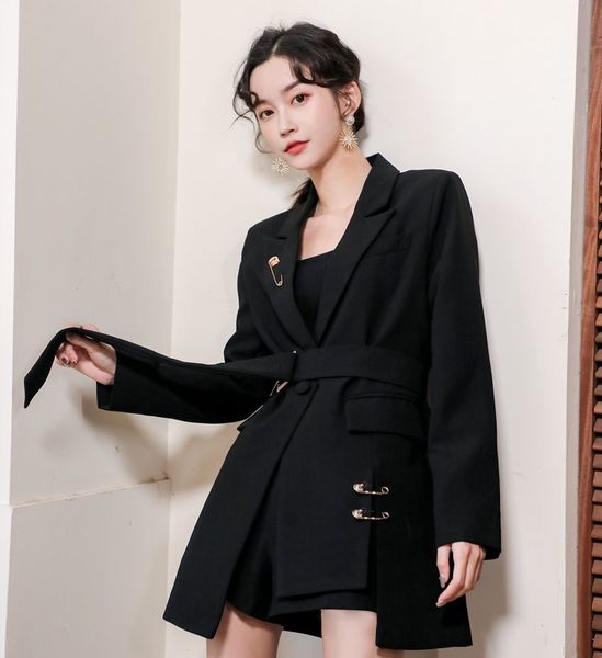Female open front work blazers and thin jacket button small suit, White;black
Female open front work blazers and thin jacket button small suit, White;black