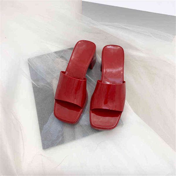 2021 brand women slip-on platform slippers woman outdoor thick heel square to jelly sho ladi open toe mid heels party sandals mujer
2021 brand women slip-on platform slippers woman outdoor thick heel square to jelly sho ladi open toe mid heels party sandals mujer