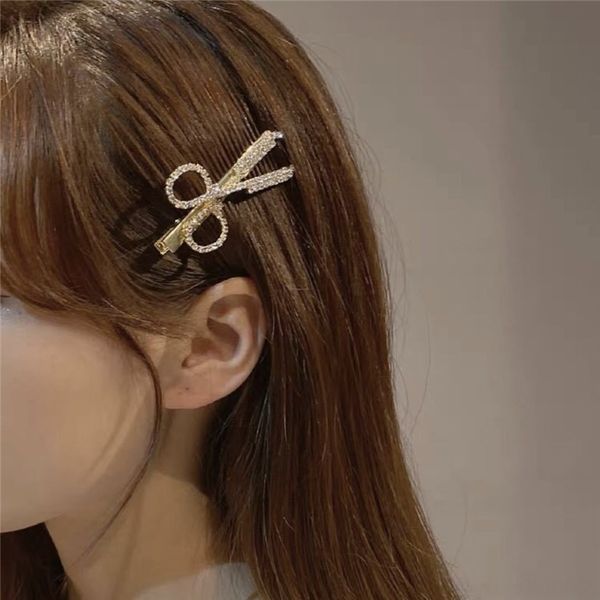 gtcj korean dongdamen scissors 6-piece barrettes clips hairpin feather hairpin pearl straight duck pearl headwear netbeak clip net red head, Golden;silver
gtcj korean dongdamen scissors 6-piece barrettes clips hairpin feather hairpin pearl straight duck pearl headwear netbeak clip net red head, Golden;silver