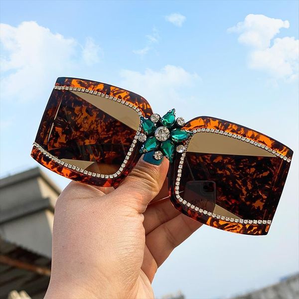 Vintage Diamond Sunglasses Ladies Brand Mirror Rhinestone Fashion Woman One Piece Square Glasses, White;black
Vintage Diamond Sunglasses Ladies Brand Mirror Rhinestone Fashion Woman One Piece Square Glasses, White;black