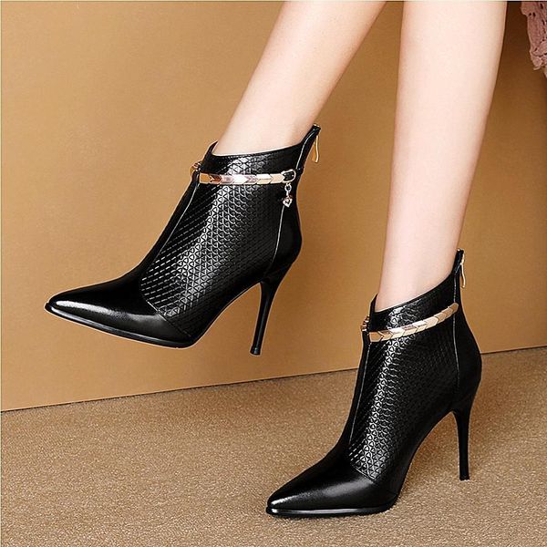 2022 new women boots ankle boots pu leather zipper women booties high heels autumn winter boots women shoes white black
2022 new women boots ankle boots pu leather zipper women booties high heels autumn winter boots women shoes white black