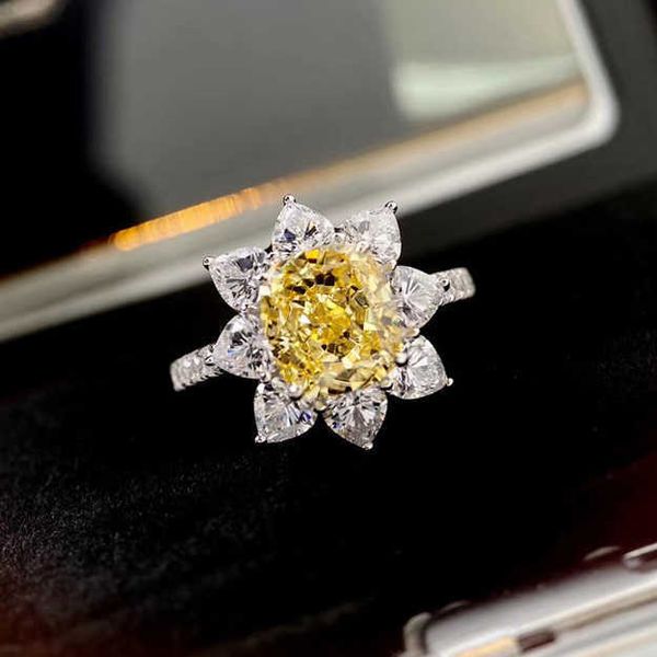 oval golden zircon net red live broadcast new simulation z flower full diamond opening ring female, Golden;silver
oval golden zircon net red live broadcast new simulation z flower full diamond opening ring female, Golden;silver