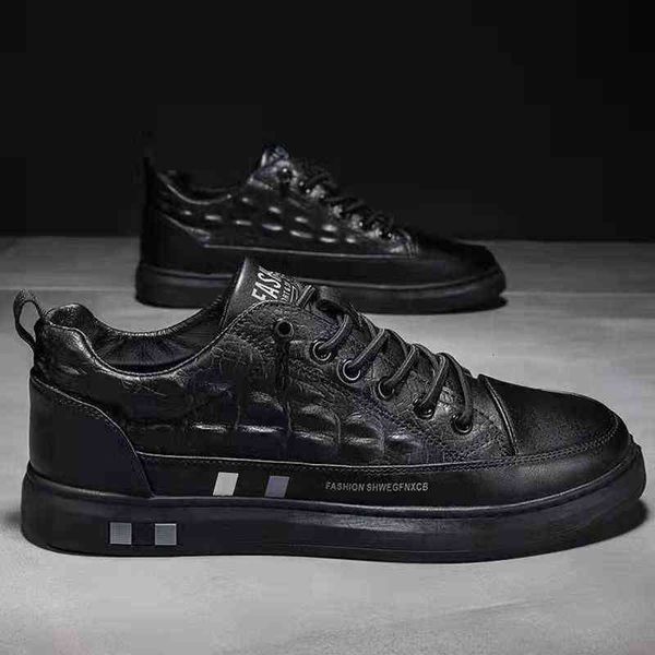 autumn and winter men's leather board shoes black low korean fashion daily round head solid color small white
autumn and winter men's leather board shoes black low korean fashion daily round head solid color small white