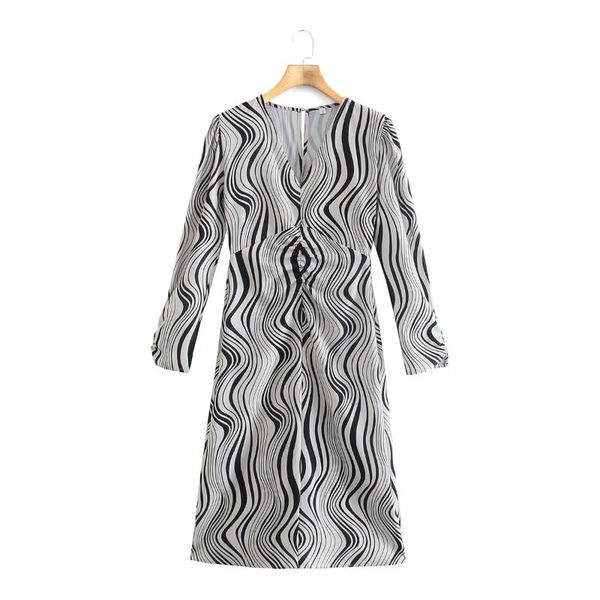 casual dresses the europe and united states in autumn wind dress 2021 wave grain printing long sleeve is 2226, Black;gray
casual dresses the europe and united states in autumn wind dress 2021 wave grain printing long sleeve is 2226, Black;gray