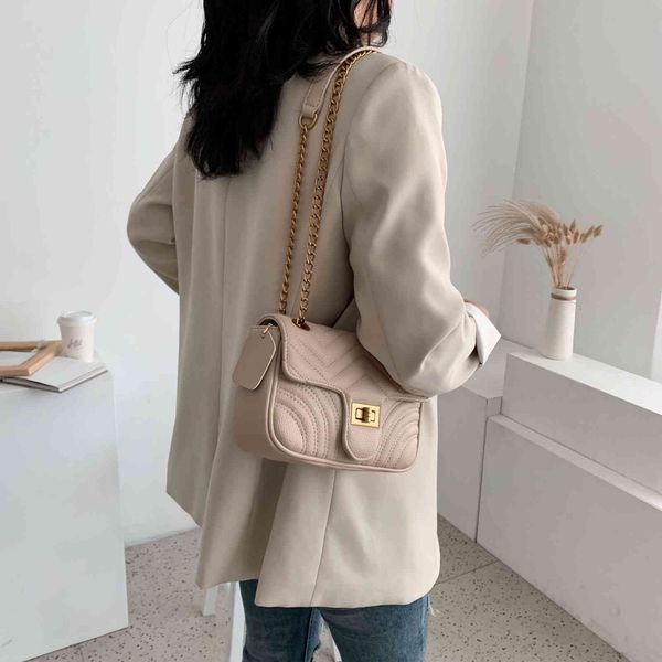 factory direct sale 75% off embroidery chain 2021 new lock small square single shoulder women's messenger bags
factory direct sale 75% off embroidery chain 2021 new lock small square single shoulder women's messenger bags