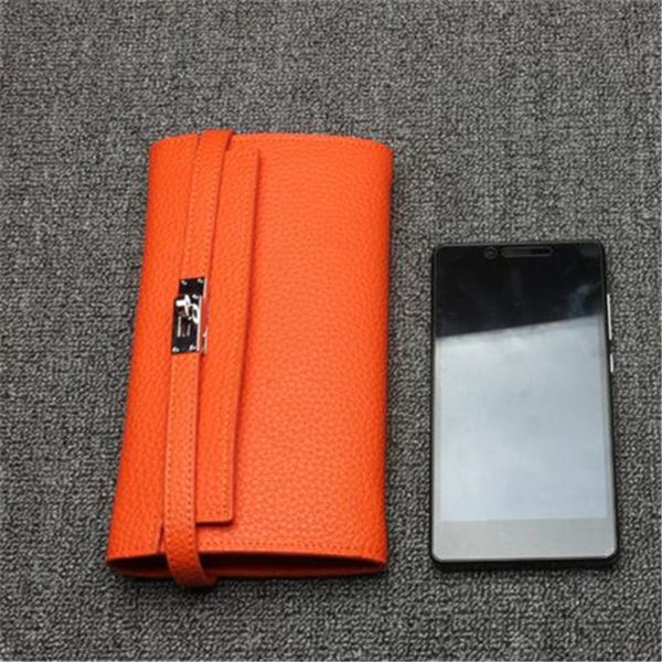 2021 new arrival women fashion temperament proce wallets first layer cowhide leather card holders leisure lock wallet long purse, Red;black
2021 new arrival women fashion temperament proce wallets first layer cowhide leather card holders leisure lock wallet long purse, Red;black