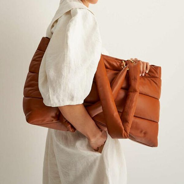 evening bags vintage large tote padded handbags designer women shoulder luxury pu leather down cotton satchel bag winter purse 2021
evening bags vintage large tote padded handbags designer women shoulder luxury pu leather down cotton satchel bag winter purse 2021