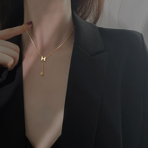 h letters tassel necklaces new female niche design feeling collarbone chain summer, Silver
h letters tassel necklaces new female niche design feeling collarbone chain summer, Silver