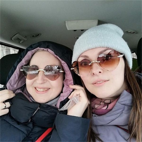 sunglasses retro classic heart rimless 2021 brand color sun glasses for ladies uv400 protection vintage anti-uv eyewear, White;black
sunglasses retro classic heart rimless 2021 brand color sun glasses for ladies uv400 protection vintage anti-uv eyewear, White;black
