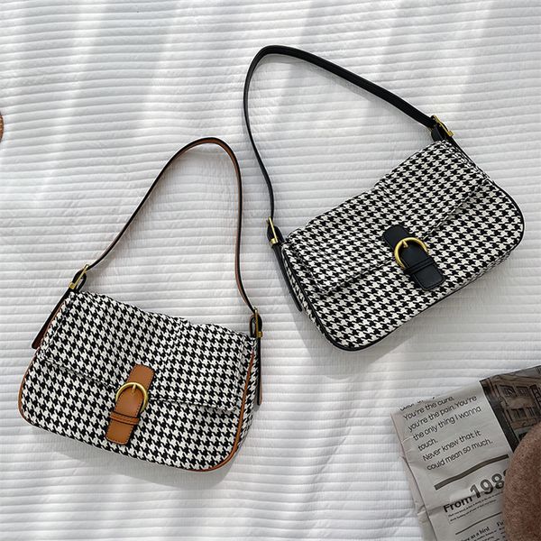 japanese and korean women's soft canvas hand simple popular single shoulder fashion thousand bird check underarm bag
japanese and korean women's soft canvas hand simple popular single shoulder fashion thousand bird check underarm bag