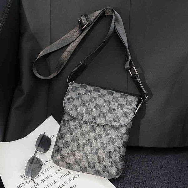 handbag fashion korean mobile phone bag leisure lattice men's small satchel single shoulder hanging backpack tide, Black;red
handbag fashion korean mobile phone bag leisure lattice men's small satchel single shoulder hanging backpack tide, Black;red