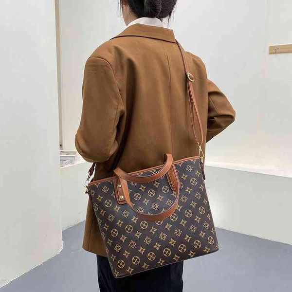 2022 factory wholesale new old flower tote bag fashion trend printed large capacity women's shoulder bag jesy
2022 factory wholesale new old flower tote bag fashion trend printed large capacity women's shoulder bag jesy