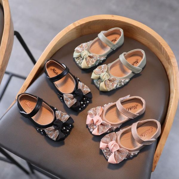flat shoes girls party dress wedding infant kids baby pearl crystal bling bowknot single princess leather dance sandals, Black;grey
flat shoes girls party dress wedding infant kids baby pearl crystal bling bowknot single princess leather dance sandals, Black;grey
