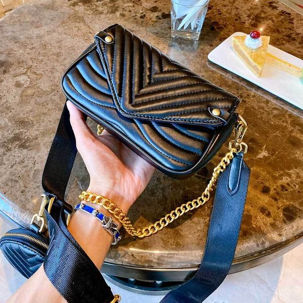 womens wallets samll coin purse shoulrder crossbody handbag lady chain wallet fashion composite bag sipping
womens wallets samll coin purse shoulrder crossbody handbag lady chain wallet fashion composite bag sipping