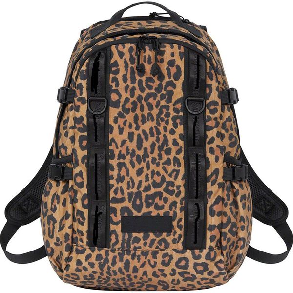 men's and women's fashion school bags outdoor sports shoulders, street trend hip-hop style black red green leopard print large-cap
men's and women's fashion school bags outdoor sports shoulders, street trend hip-hop style black red green leopard print large-cap