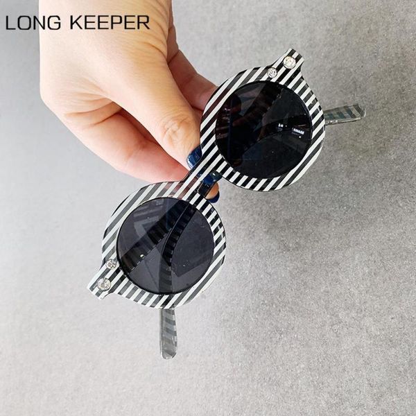 longkeeper fashion retro round kids sunglasses children boys girls stripe cute sun glasses colorful baby shades gafas de sol, White;black
longkeeper fashion retro round kids sunglasses children boys girls stripe cute sun glasses colorful baby shades gafas de sol, White;black