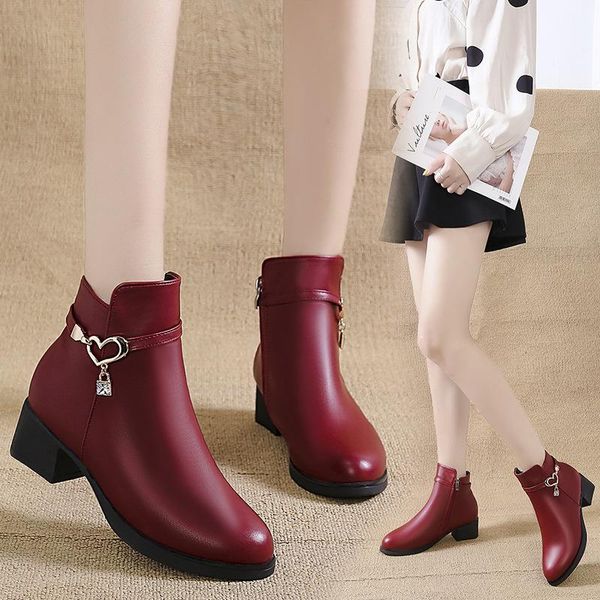 boots 2021 plus size ankle women shoes woman warm plush winter solid leather crystal heart metal buckle, Black
boots 2021 plus size ankle women shoes woman warm plush winter solid leather crystal heart metal buckle, Black