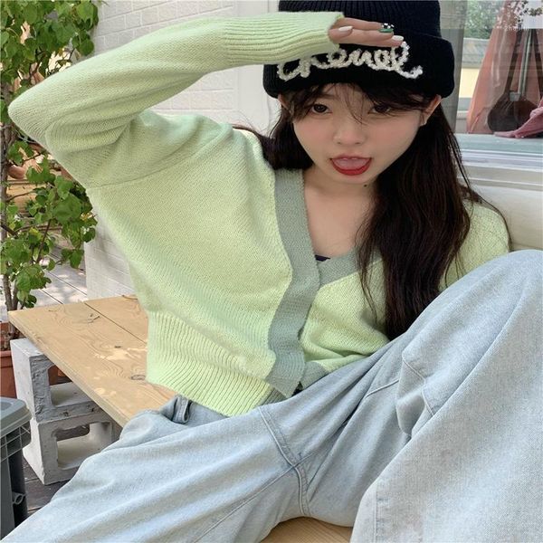 women's jackets 2021 autumn and winter gentle temperament v-neck sweater women jacket cardigan loose outer wear design contrast top, Black;brown
women's jackets 2021 autumn and winter gentle temperament v-neck sweater women jacket cardigan loose outer wear design contrast top, Black;brown