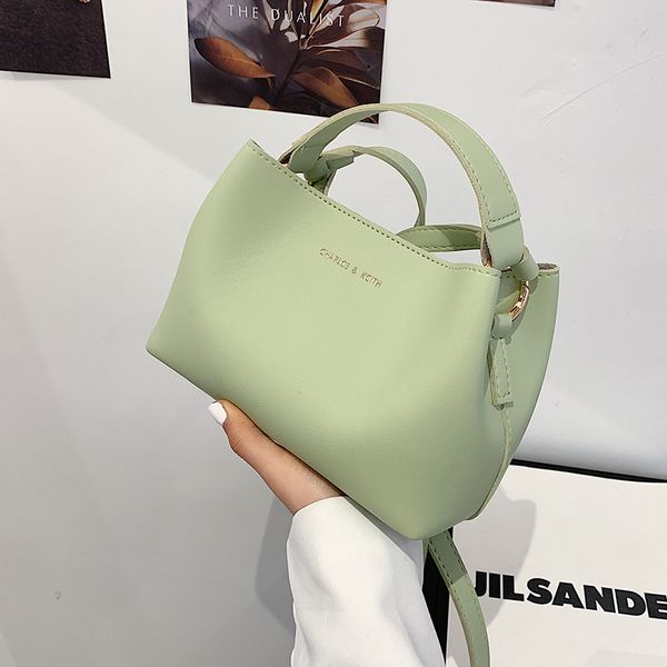 niche design french high-end bag female new style 2021 fashion handbag messenger bag bucket bag shoulder width 20cm
niche design french high-end bag female new style 2021 fashion handbag messenger bag bucket bag shoulder width 20cm