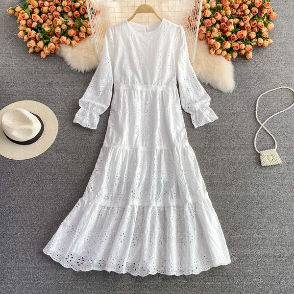 vintage white hollow out embroidered midi dress for women casual o-neck flare long sleeve loose vestidos elegant robe 2021 new, Black;gray
vintage white hollow out embroidered midi dress for women casual o-neck flare long sleeve loose vestidos elegant robe 2021 new, Black;gray