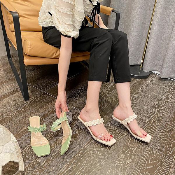 slippers flower female shoes ladies' glitter slides low square heel med transparent 2021 jelly block summer rubber fabric r, Black
slippers flower female shoes ladies' glitter slides low square heel med transparent 2021 jelly block summer rubber fabric r, Black