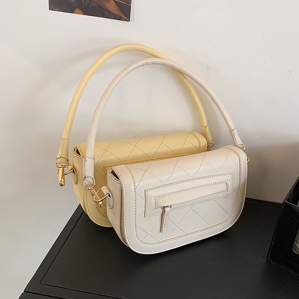 niche design rhombus embroidery thread bag female wild 2021 new fashion handbag shoulder bag underarm bag square width 25cm
niche design rhombus embroidery thread bag female wild 2021 new fashion handbag shoulder bag underarm bag square width 25cm